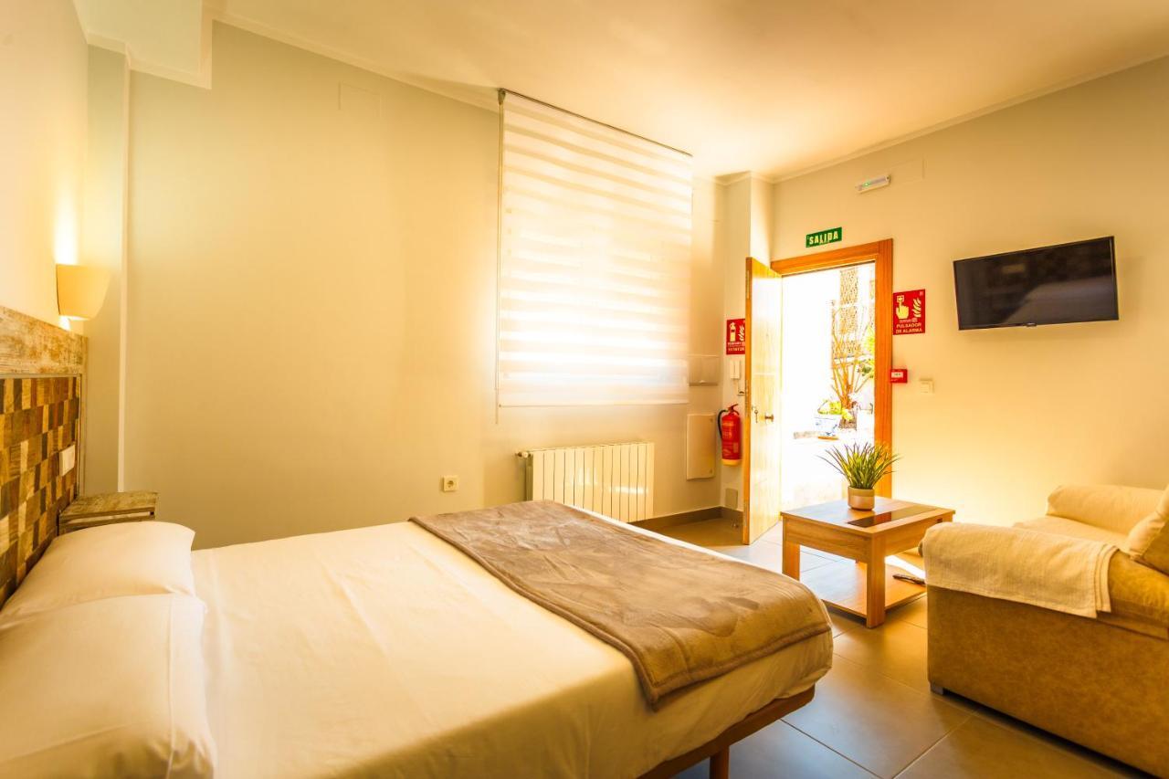 Apartamentos Turisticos Cullar Vega Eksteriør billede